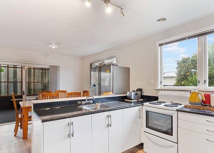  at 43 Burbank Avenue, Manurewa, Manukau City, Auckland