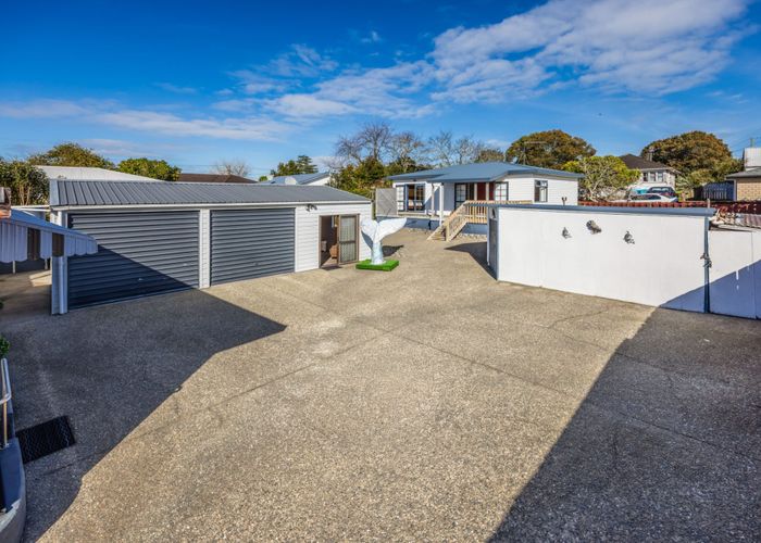  at 15 Fields Road, Manurewa, Manukau City, Auckland
