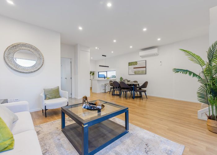  at 4/258 Lake Road, Hauraki, North Shore City, Auckland