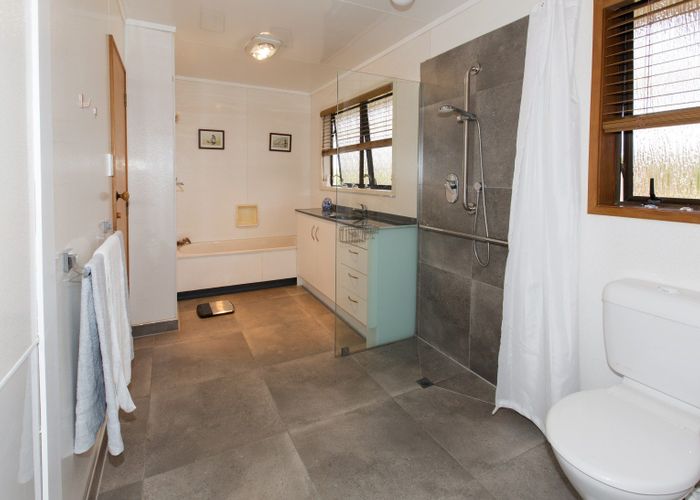  at 242 Baylys Coast Road, Dargaville, Kaipara, Northland