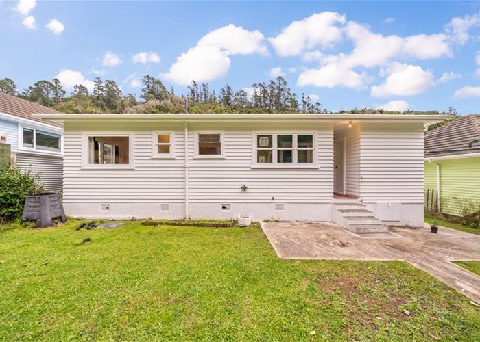  at 31 Sunny Grove, Wainuiomata, Lower Hutt