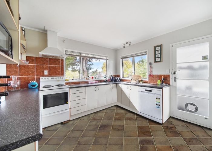  at 1/123 Gossamer Drive, Pakuranga Heights, Auckland