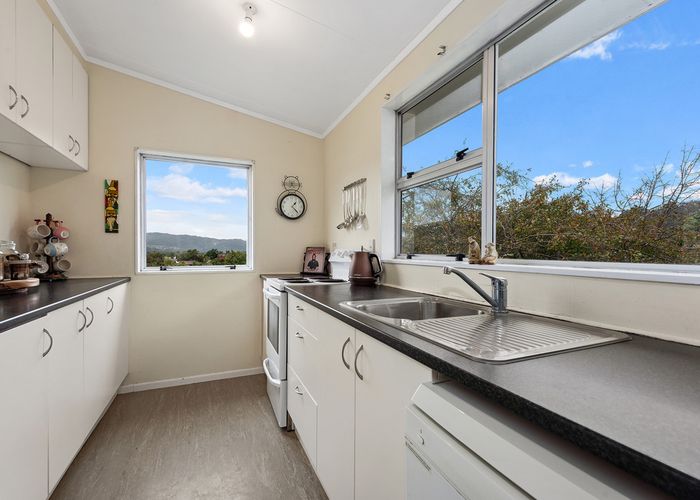  at 6 Duncraig Street, Silverstream, Upper Hutt
