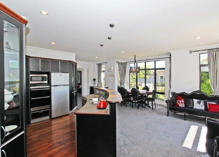  at 14 Kareti Drive, Richmond