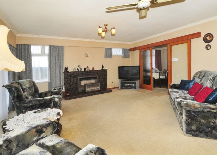  at 28 Pokohiwi Road, Normandale, Lower Hutt