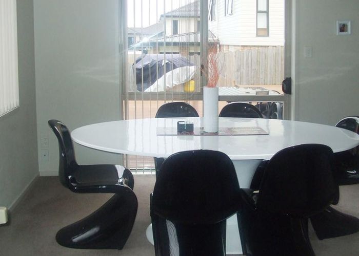  at 8B Andover Way, Goodwood Heights, Auckland