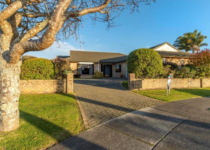  at 42 Manor Park Drive, Pyes Pa, Tauranga