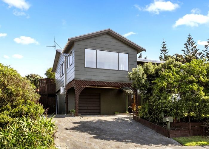  at 21 Tuna Terrace, Titahi Bay, Porirua