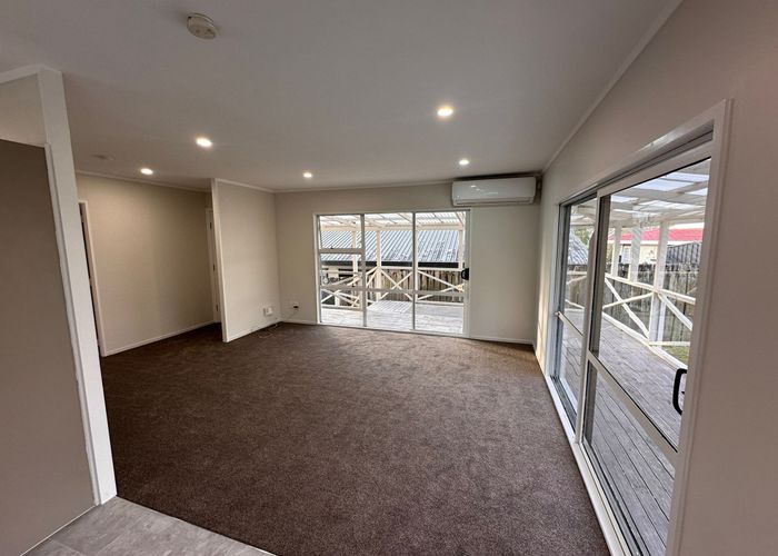  at 4b Kimdale Place, Totara Heights, Manukau City, Auckland