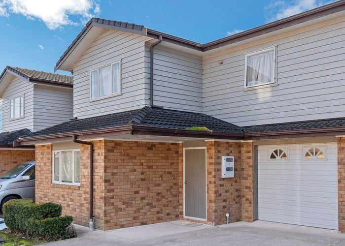  at 8/31 Swanson Road, Henderson, Waitakere City, Auckland