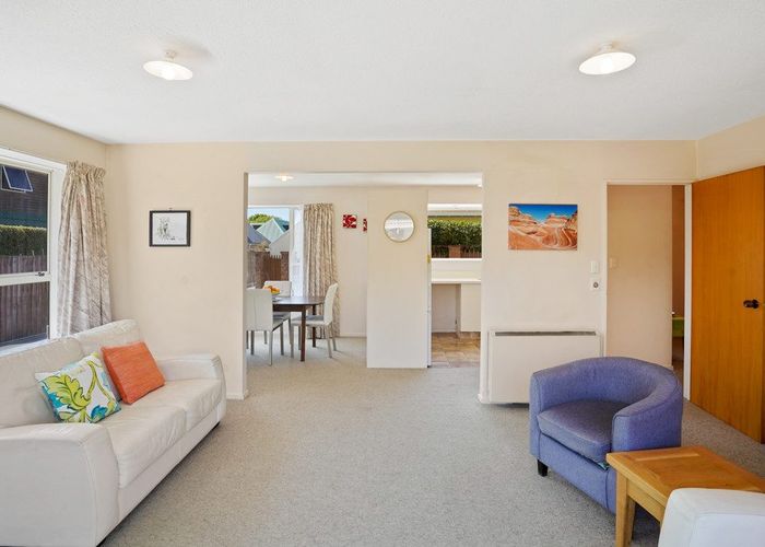  at 2/35 Avonhead Road, Avonhead, Christchurch