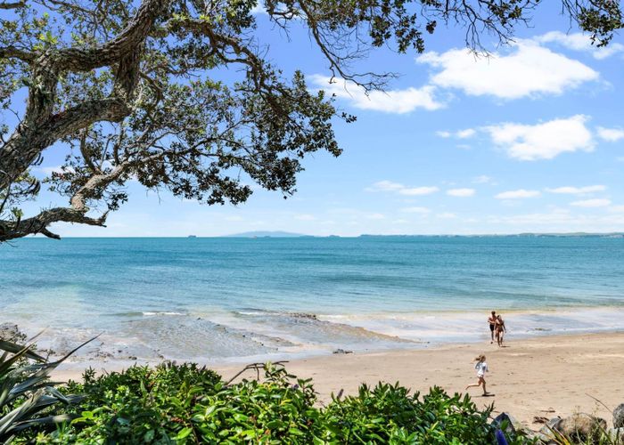  at 14 The Esplanade, Campbells Bay, North Shore City, Auckland