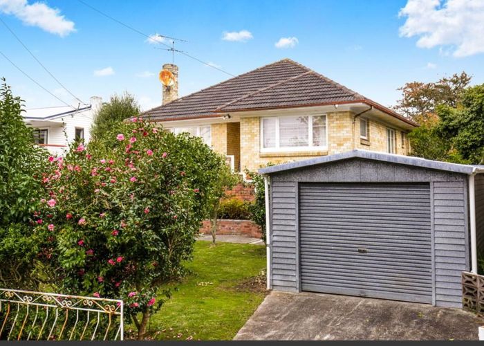  at 42 Alverston Street, Waterview, Auckland City, Auckland