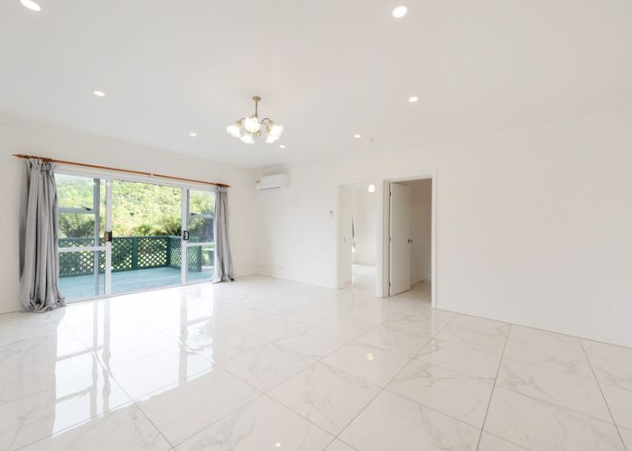  at 8a Penlington Place, Karori, Wellington, Wellington