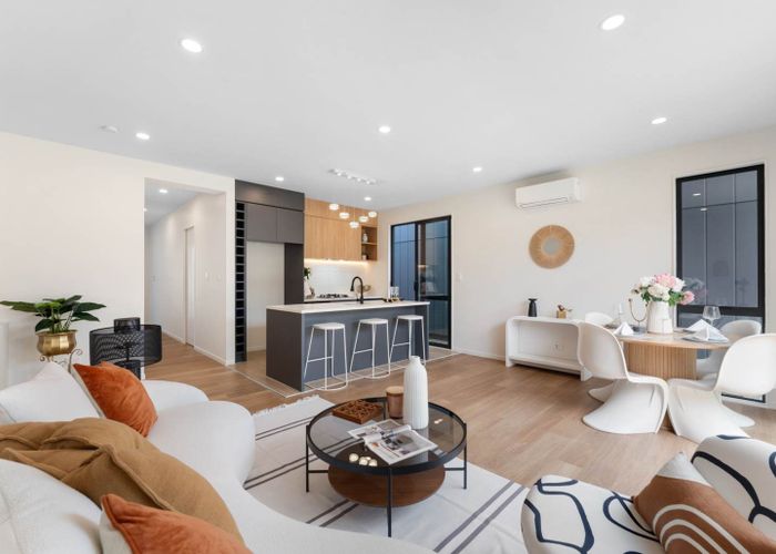  at 4 Paretao Street, Massey, Waitakere City, Auckland