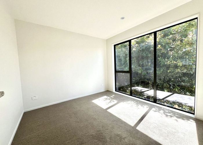  at 6/143 Carlisle Road, Northcross, Auckland