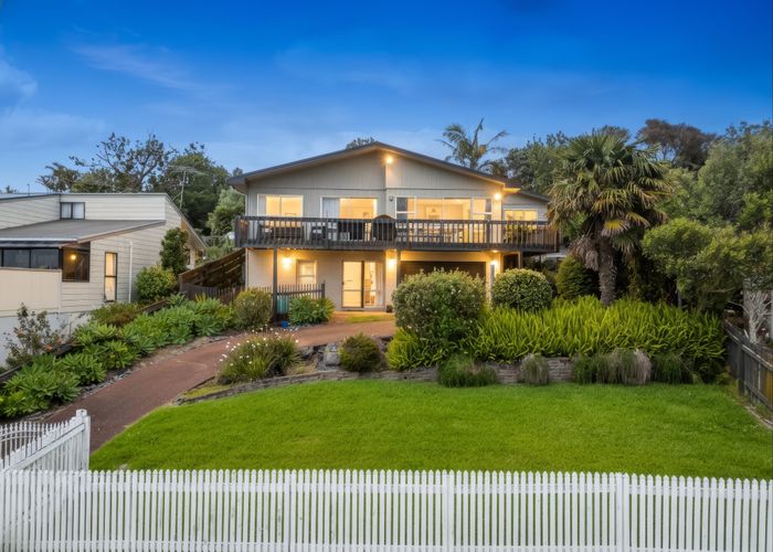  at 66 Glencoe Road, Browns Bay, Auckland