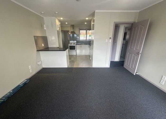  at 2/25 Avenue Road, Otahuhu, Auckland