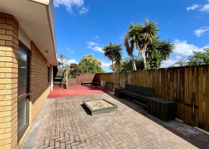  at 5 Oakhaven Place, Ranui, Auckland