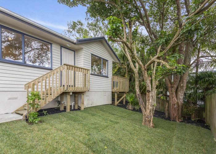  at 6A Aldern Road, Massey, Waitakere City, Auckland