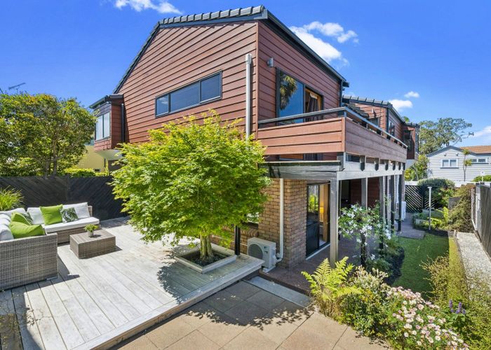  at 1/11 Faulkner Road, Northcote Point, North Shore City, Auckland