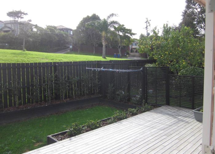  at 4/420 Beach Road, Mairangi Bay, Auckland