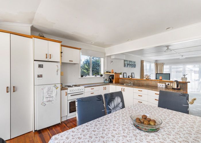  at 521 Mangorei Road, Highlands Park, New Plymouth