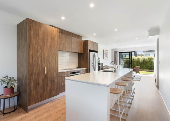  at 20 Vincent McGrath Crescent, Swanson, Waitakere City, Auckland