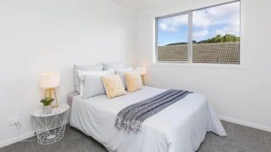 at 44E Pine Avenue, Upper Hutt Central, Upper Hutt