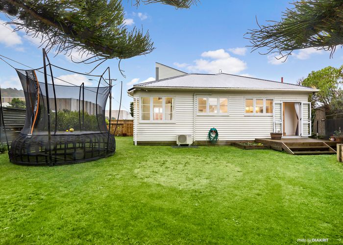  at 55 Southampton Road, Miramar, Wellington