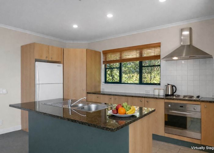  at 2H/9 Bute Road, Browns Bay, North Shore City, Auckland