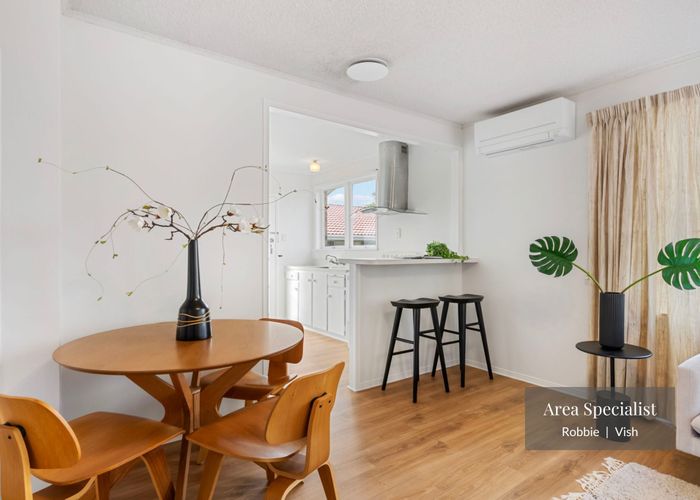  at 1/133 Titirangi Road, New Lynn, Waitakere City, Auckland