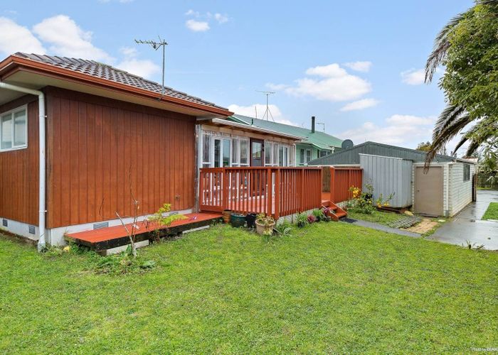  at 66a Parrs Cross Road, Henderson, Waitakere City, Auckland