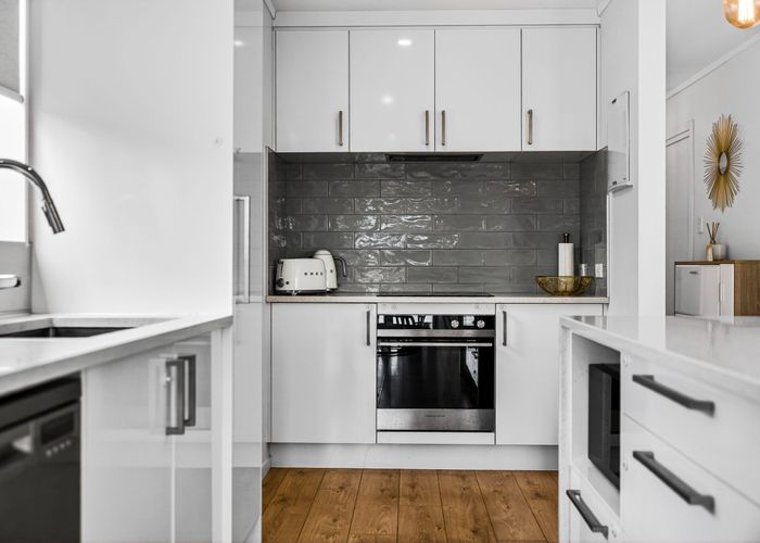  at 4 Anne McLean Drive, Bayview, North Shore City, Auckland