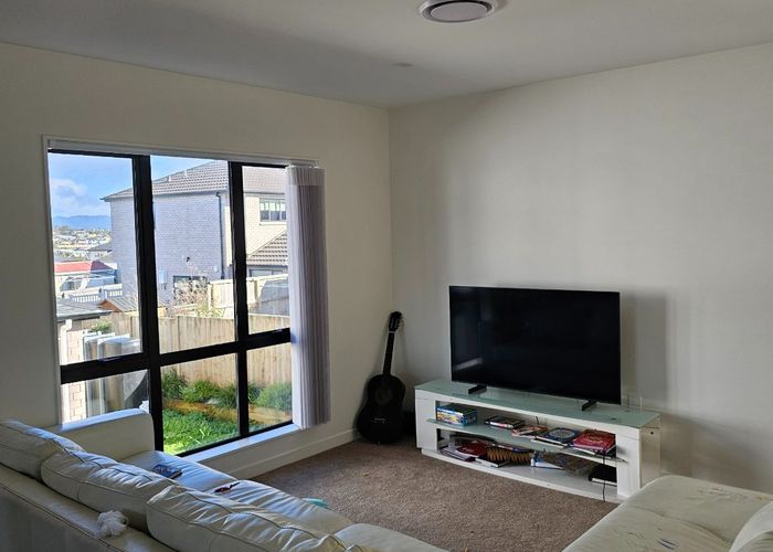  at 44D White Swan Road, Mount Roskill, Auckland City, Auckland