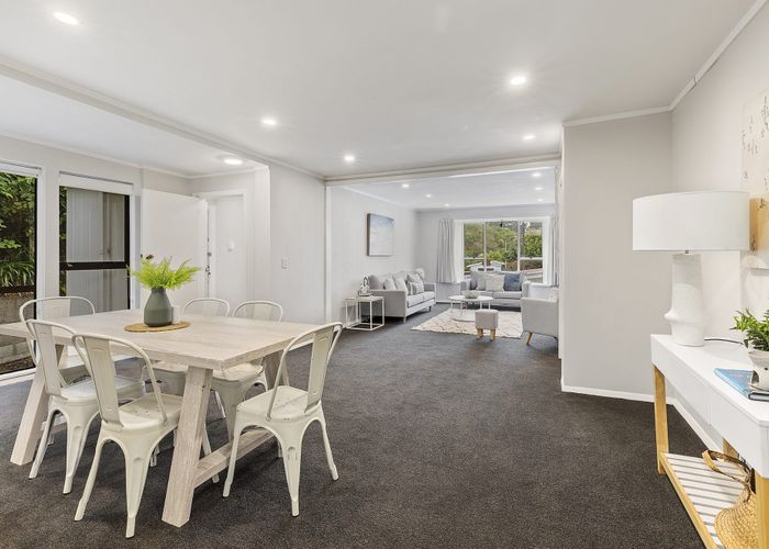  at 15 Victory Crescent, Tawa, Wellington