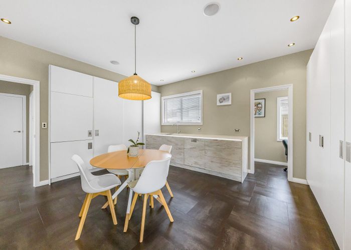  at 118 Kiwi Road, Point Chevalier, Auckland City, Auckland