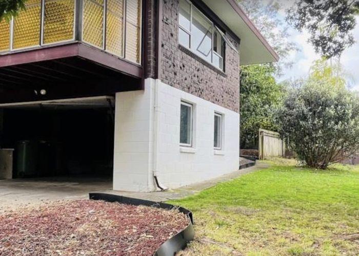  at 1/1 Bramley Drive, Farm Cove, Auckland