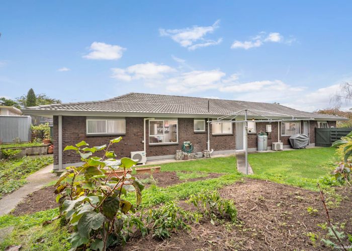  at 6 Kavanagh Place, Opaheke, Papakura
