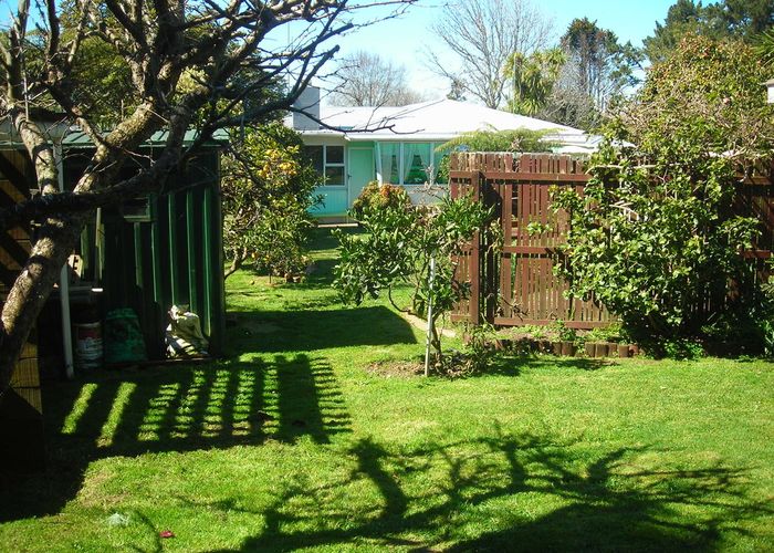 at 27 Karaka Street, New Lynn, Auckland