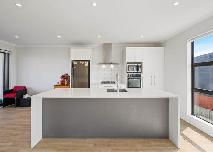  at 1 Bonnette Road, Flat Bush, Manukau City, Auckland