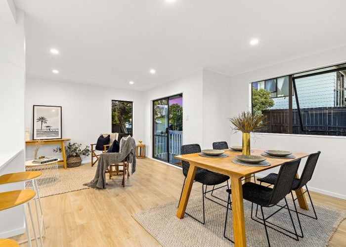  at 11 Halloran Place, Massey, Auckland