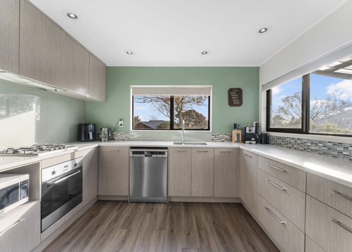  at 36 Lochend Place, Highland Park, Manukau City, Auckland