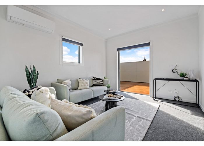  at 2/71 Pages Road, Linwood, Christchurch