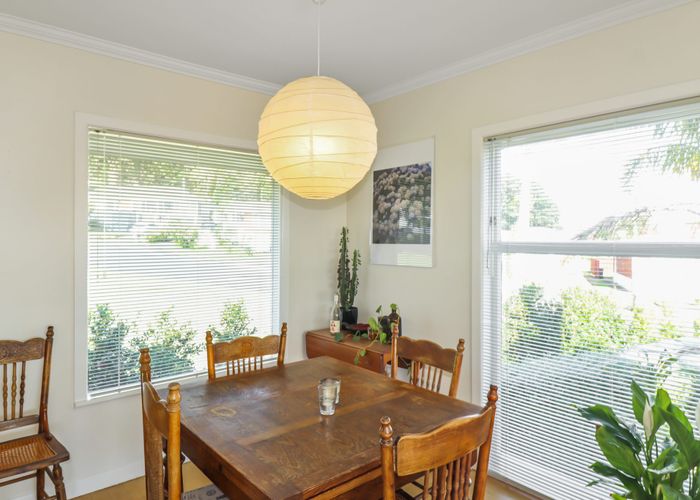  at 10 Pikitea Road, Mangere Bridge, Manukau City, Auckland