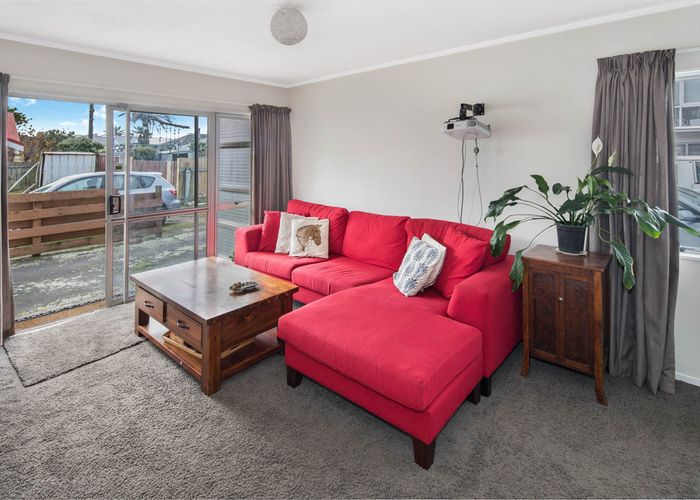  at 5/192 Onepu Road, Lyall Bay, Wellington