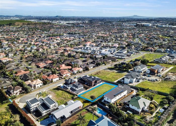  at 22 Roxborough Place, East Tamaki Heights, Auckland