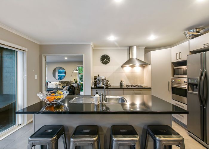  at 14 Chateau Rise, Flat Bush, Auckland