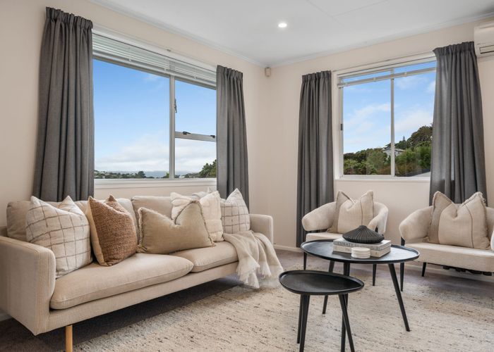  at 2/14 Doris Gordon Crescent, Crofton Downs, Wellington, Wellington