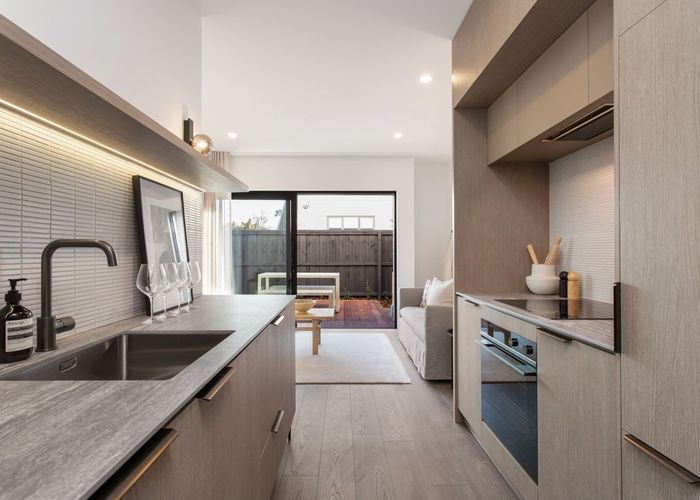  at 3/44 Winchester Street, Merivale, Christchurch City, Canterbury